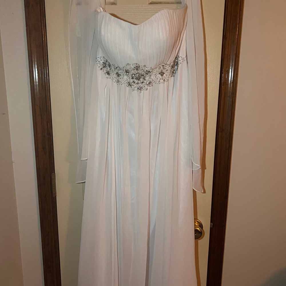 Prom, Wedding Dress